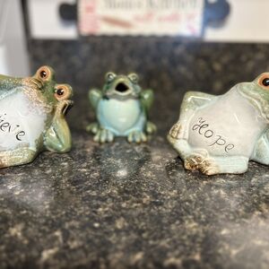 Charming Frog Figurine Set - Green and Tan